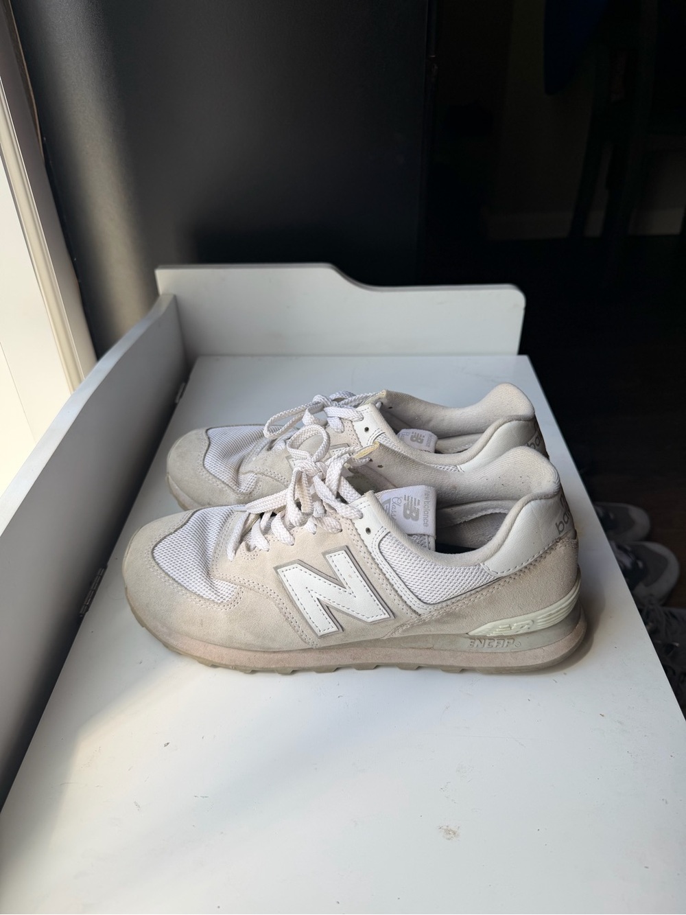 New Balance Men's Off-White/Light Gray Casual Sneakers